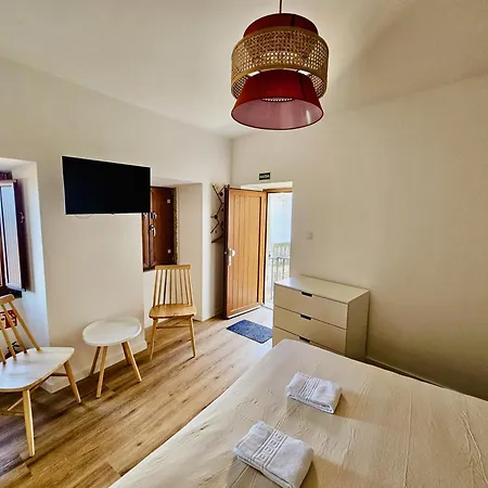 Casa Laura João Monsanto