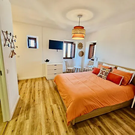 Casa Laura João Monsanto