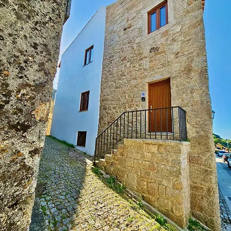 Casa Laura Joao